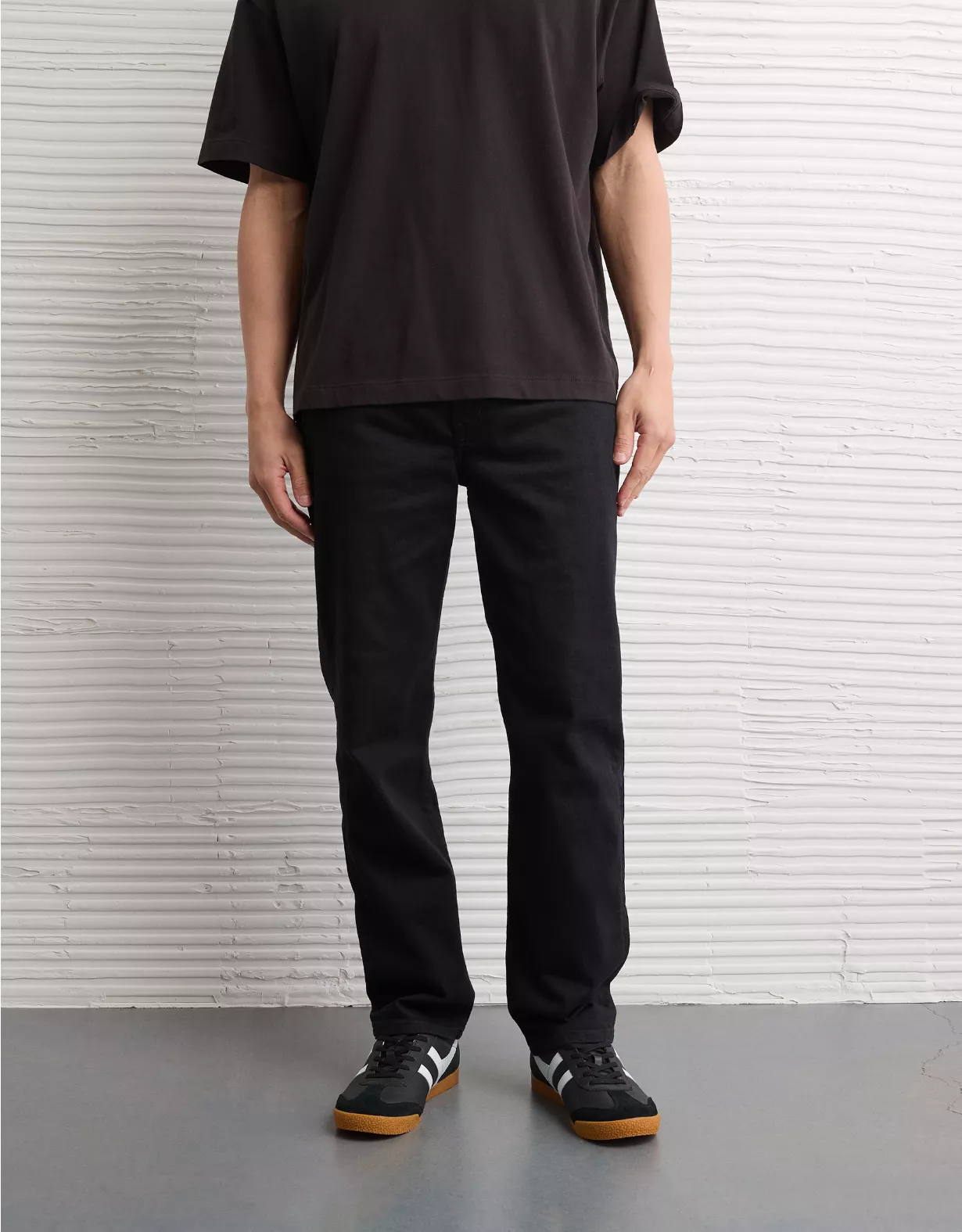 AE AirFlex+ Relaxed Straight Jean Black 1 AE AirFlex+ Relaxed Straight Jean Black