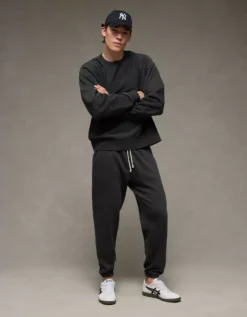 AE Laidback Luxe Heavyweight Sweatshirt Washed Black -American Eagle Fashion 0191 2547 167 os