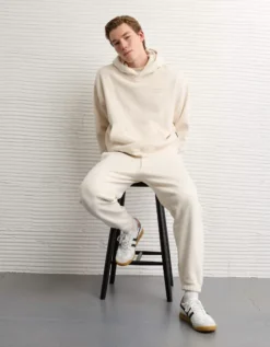 AE Laidback Luxe Heavyweight Graphic Hoodie Cream -American Eagle Fashion 0193 2723 106 l2