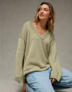 AE Big Hug V-Neck Sweater Green