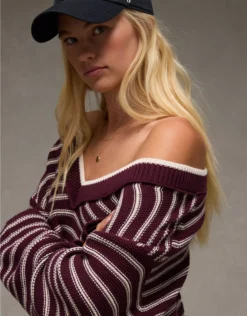 AE Big Hug V-Neck Sweater Cherry