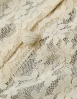 AE Lace Button-Up Vest Cream -American Eagle Fashion 0358 6338 106 d1