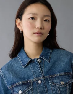 AE Cropped Studded Denim Jacket Medium Wash -American Eagle Fashion 0383 3664 936 d2