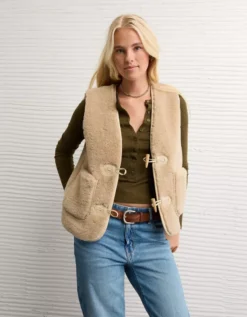 AE Sherpa Vest Khaki -American Eagle Fashion 0383 3706 212 os