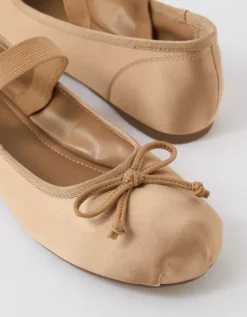 AE Ballet Flat -American Eagle Fashion 0419 6410 130 d1