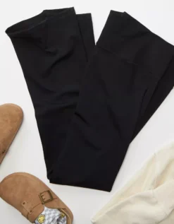 AE The Everything High-Waisted Flare Legging True Black -American Eagle Fashion 0424 5103 073 d2