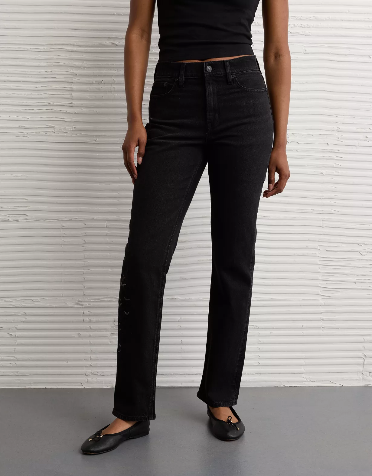 AE Stretch Super High-Waisted Bat Straight Jean Black 1 AE Stretch Super High-Waisted Bat Straight Jean Black