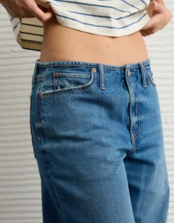 AE Dreamy Drape Strigid Low-Rise Ultra Wide-Leg Jean Classic Medium -American Eagle Fashion 0437 5675 851 d2