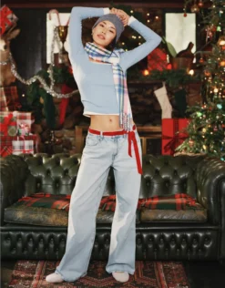 AE Dreamy Drape Strigid Low-Rise Ultra Wide-Leg Jean Light Aglow