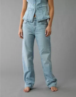 AE Strigid Low-Rise Ex-Boyfriend Jean Glowing Light