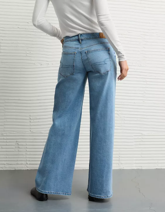 AE Stretch Patchwork Low-Rise Ultra Wide-Leg Jean Shadow Patched Blues 3 AE Stretch Patchwork Low-Rise Ultra Wide-Leg Jean Shadow Patched Blues - Image 3