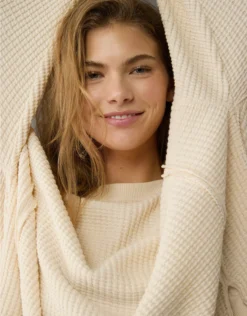 AE Big Hug Waffle Sweatshirt Cream
