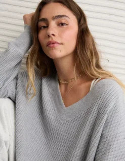 AE Big Hug V-Neck Waffle Sweatshirt Light Heather Gray -American Eagle Fashion 0453 2910 092 d2