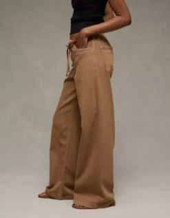 AE Dreamy Drape Stretch Low-Rise Ultra Wide-Leg Pant Iced Mocha 12 AE Dreamy Drape Stretch Low-Rise Ultra Wide-Leg Pant Iced Mocha -American Eagle Fashion 0461 5530 261 os