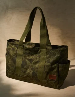 AE X Tru Kolors Camo Canvas Tote Bag Camo Green 9 AE X Tru Kolors Camo Canvas Tote Bag Camo Green -American Eagle Fashion 0501 7993 329 f