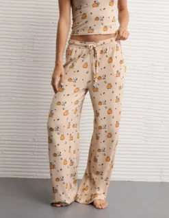 AE Luxe Plush Snoopy Halloween PJ Set Cake Batter 11 AE Luxe Plush Snoopy Halloween PJ Set Cake Batter -American Eagle Fashion 0575 1329 119 d2