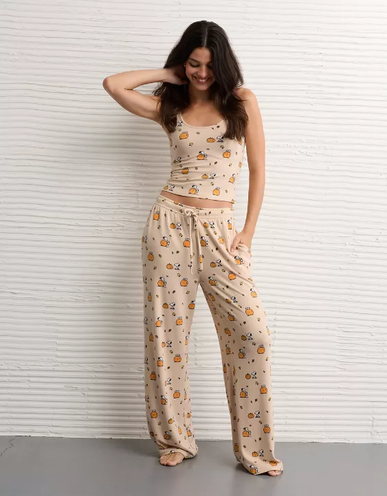 AE Luxe Plush Snoopy Halloween PJ Set Cake Batter 2 AE Luxe Plush Snoopy Halloween PJ Set Cake Batter - Image 2