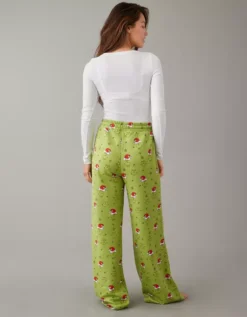 AE Grinch Fleece Wide-Leg PJ Pant 5 AE Grinch Fleece Wide-Leg PJ Pant -American Eagle Fashion 0575 2955 300 ob