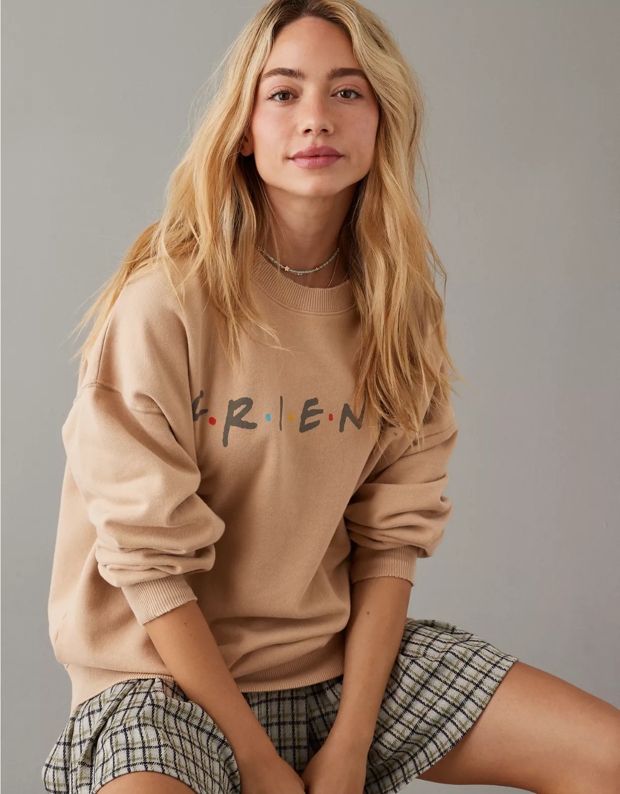 AE Oversized Friends Graphic Sweatshirt 1 AE Oversized Friends Graphic Sweatshirt
