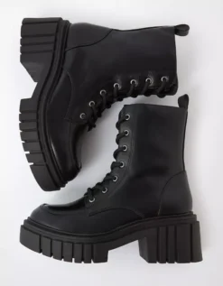 AE Lace-Up Lug Boot 5 AE Lace-Up Lug Boot -American Eagle Fashion 1414 6271 001 d1