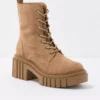 AE Chunky Lug Lace-Up Boot