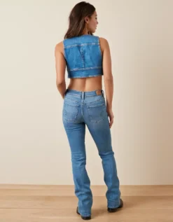 AE Next Level Low-Rise Kick Bootcut Jean Medium Bright Indigo 9 AE Next Level Low-Rise Kick Bootcut Jean Medium Bright Indigo -American Eagle Fashion 1437 4714 857 ob