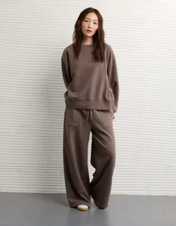 AE Everyday Luxe Crew Neck Sweatshirt Chocolate -American Eagle Fashion 1457 2817 285 os