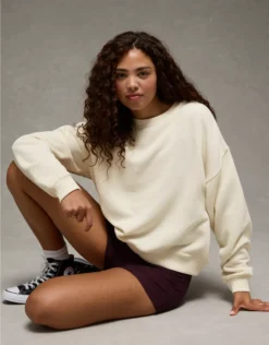 AE Relaxed Crew Neck Sweatshirt Cream