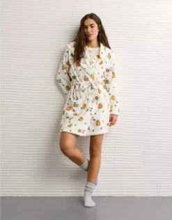 AE Snoopy Cozy Bath Robe Cake Batter