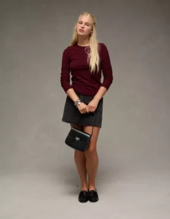 AE Long Sleeve Cozy Crewneck T-Shirt Preppy Red -American Eagle Fashion 3376 1390 193 os