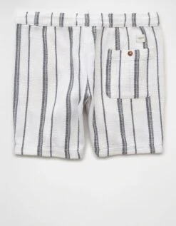 AE 7" Lived-In Trekker Short White -American Eagle Fashion 4132 7935 100 b