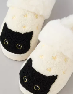 AE Spooky Black Cat Scuff Slipper Ivory 5 AE Spooky Black Cat Scuff Slipper Ivory -American Eagle Fashion 4412 6945 161 d1