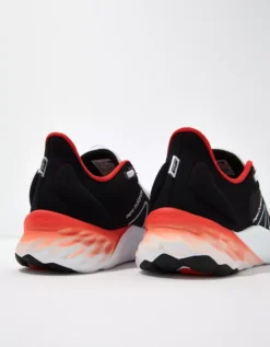 New Balance Men's Fresh Foam Roav V2 Sneaker -American Eagle Fashion 7213 7253 100 d1