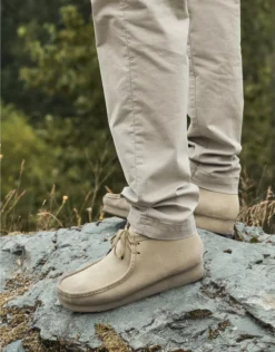 Clarks® Men's Wallabee Boot Tan