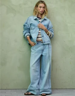 AE77 Premium Super Wide Cuffed Jean Light Wash