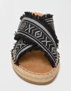 Minnetonka Women's Pepper Sandal -American Eagle Fashion 7413 1180 001 d1